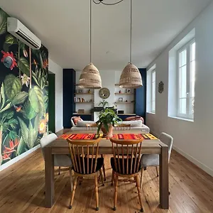 Chambre Lumineuse En Plein Centre-ville De Gaillac